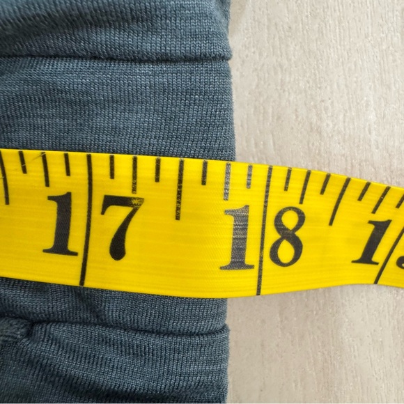 Vuori Lux At Ease Jumpsuit Sleeveless Heather Green Teal Gray Women's Large - Picture 11 of 16